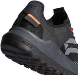 Five Ten Trailcross LT Flat Shoe  -  Women's Core Black / Grey Two / Solar Red 6