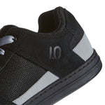 Five Ten Freerider Men's Flat Pedal Shoe: Black/Gray 9.5