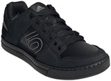 Five Ten Freerider DLX Flat Shoe - Men's Core Black / Core Black / Grey Three 9